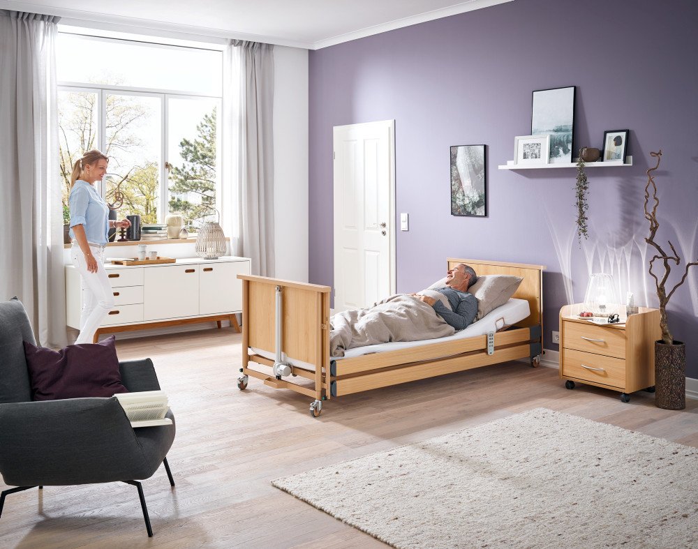 Pflegebett DALI low-entry mit Kabelhandschalter 90x200 cm Holz – Bild 2