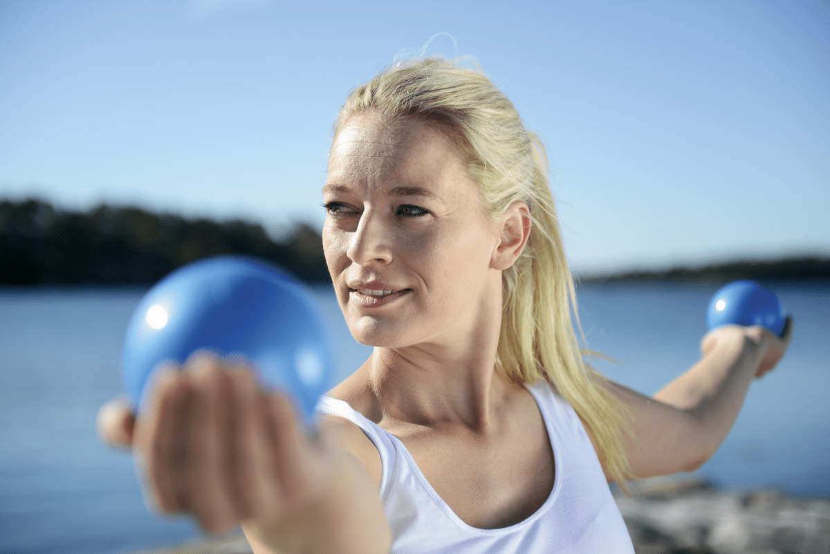Pilates Toning Ball blau (VPE: 2 Stück) – Bild 3